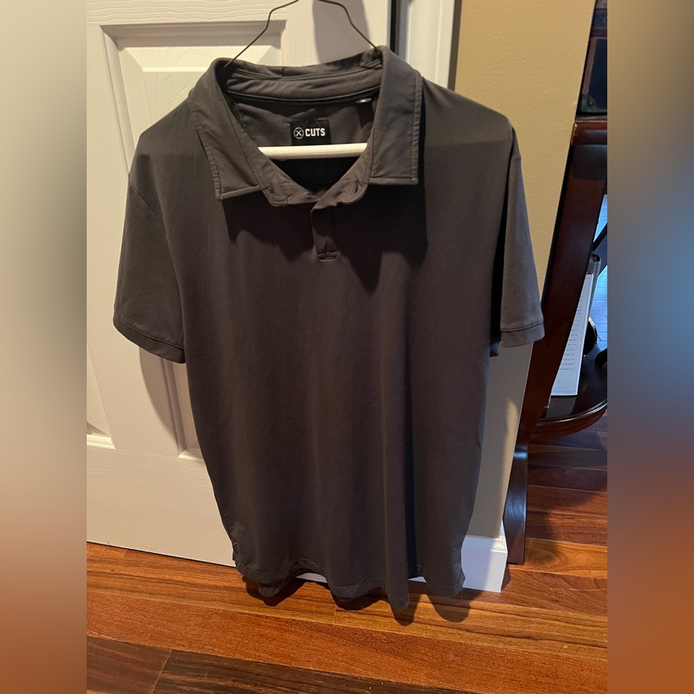 Cuts Clothing Men’s AO Polo size LG in Charcoal color